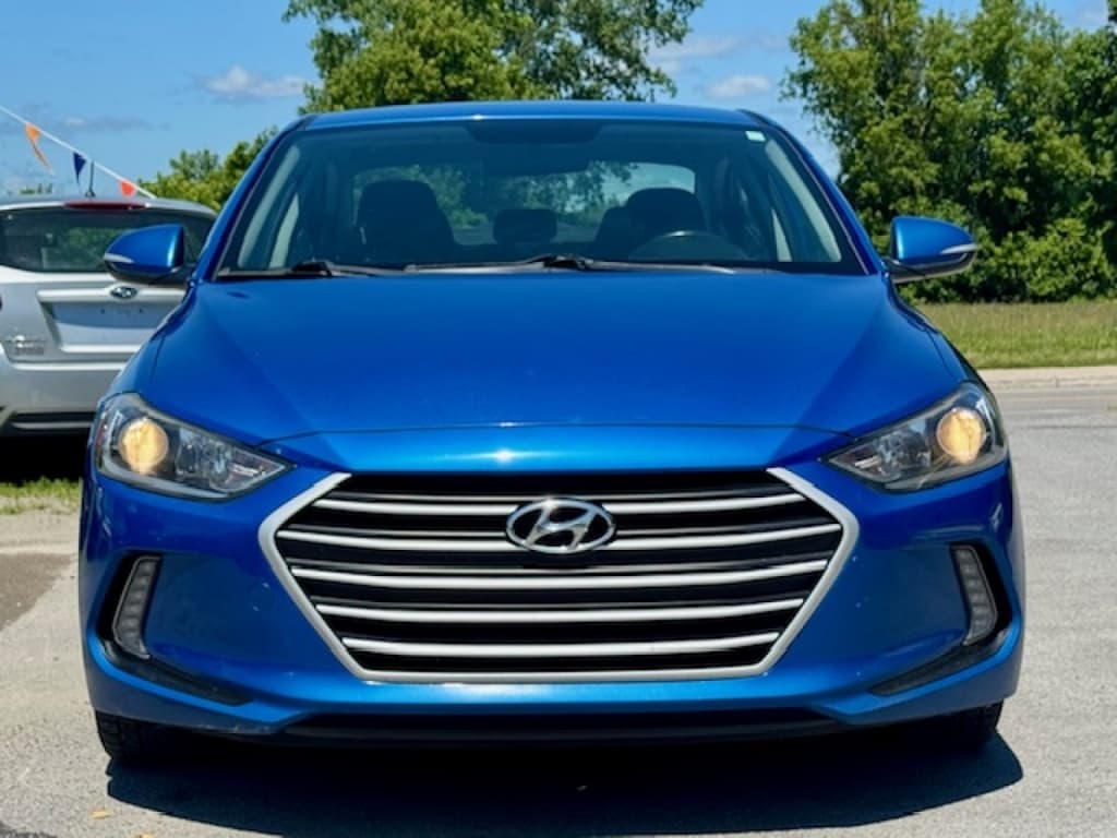 2018 Hyundai Elantra GL thumbnail 3