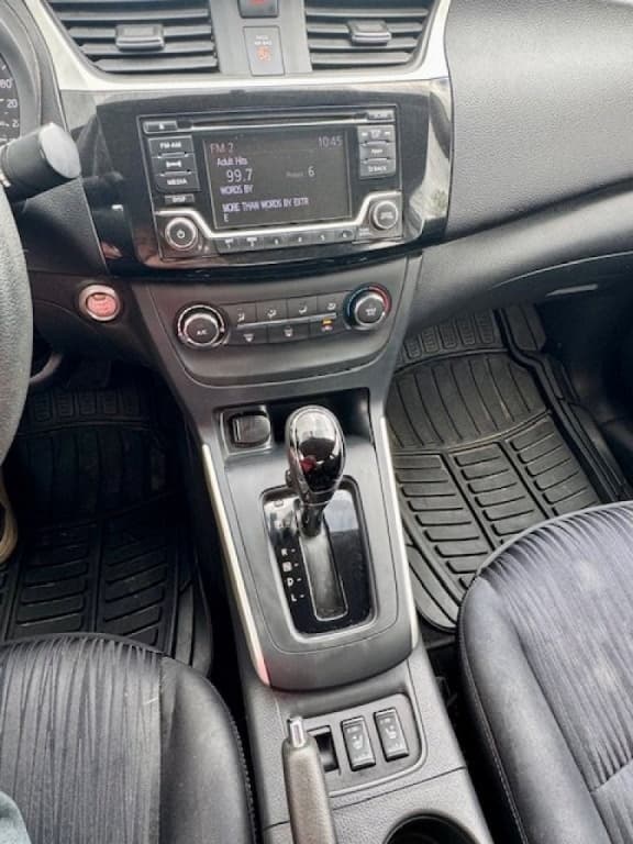 2016 Nissan Sentra SV/S/SR/SL thumbnail 12