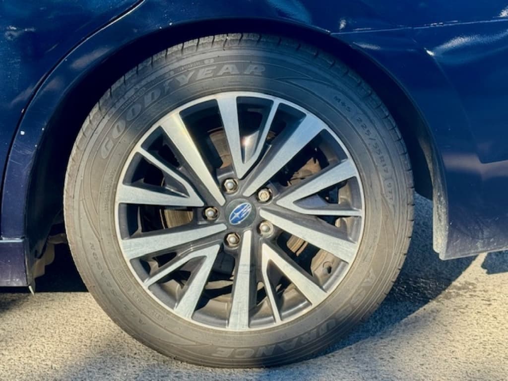 2018 Subaru Legacy Touring thumbnail 4