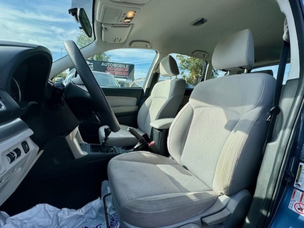2016 Subaru Forester i thumbnail 8