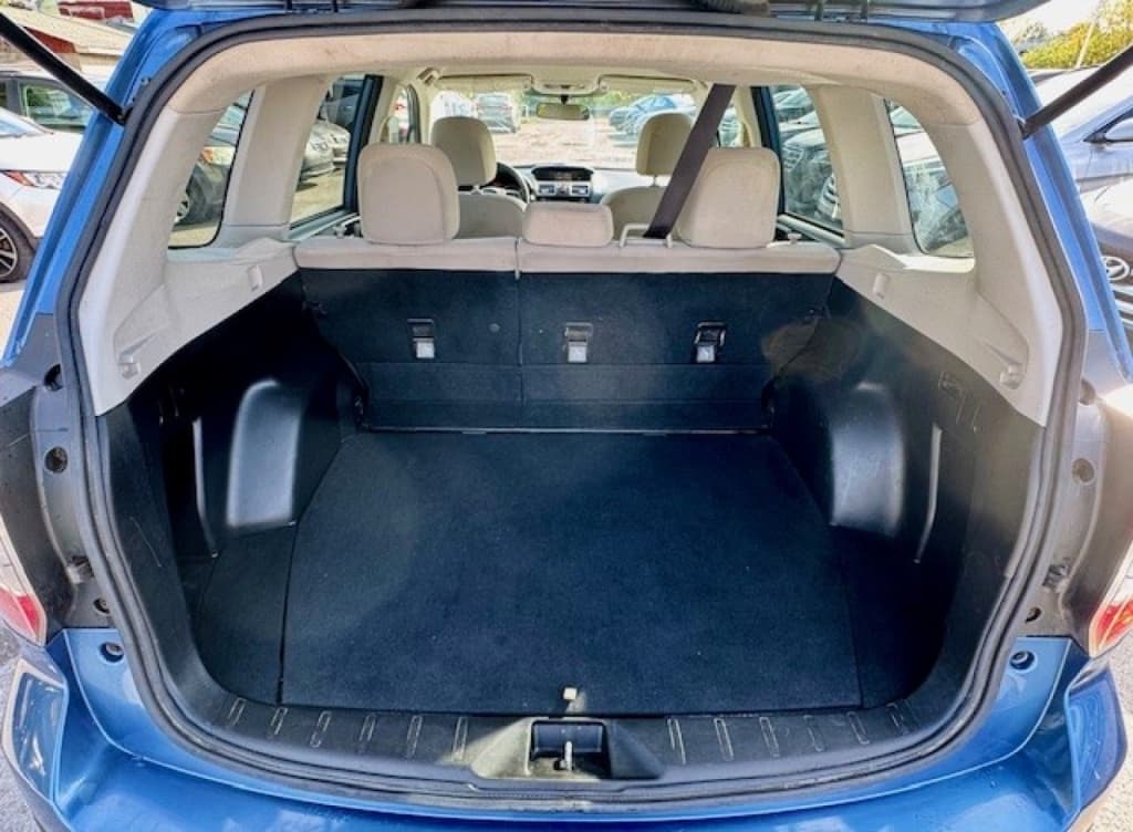 2016 Subaru Forester i thumbnail 11