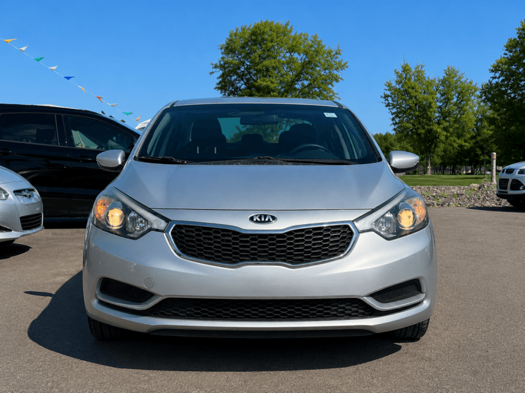 2016 KIA Forte LX/LX+ thumbnail 3