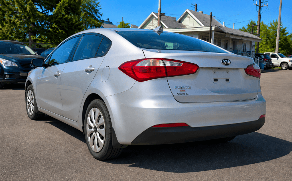 2016 KIA Forte LX/LX+ thumbnail 9