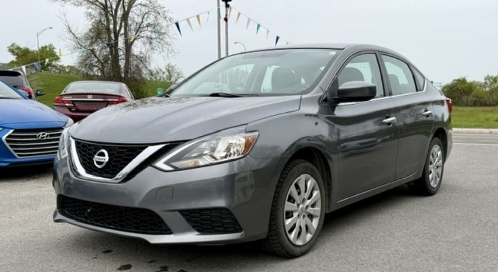 2016 Nissan Sentra SV/S/SR/SL thumbnail 2