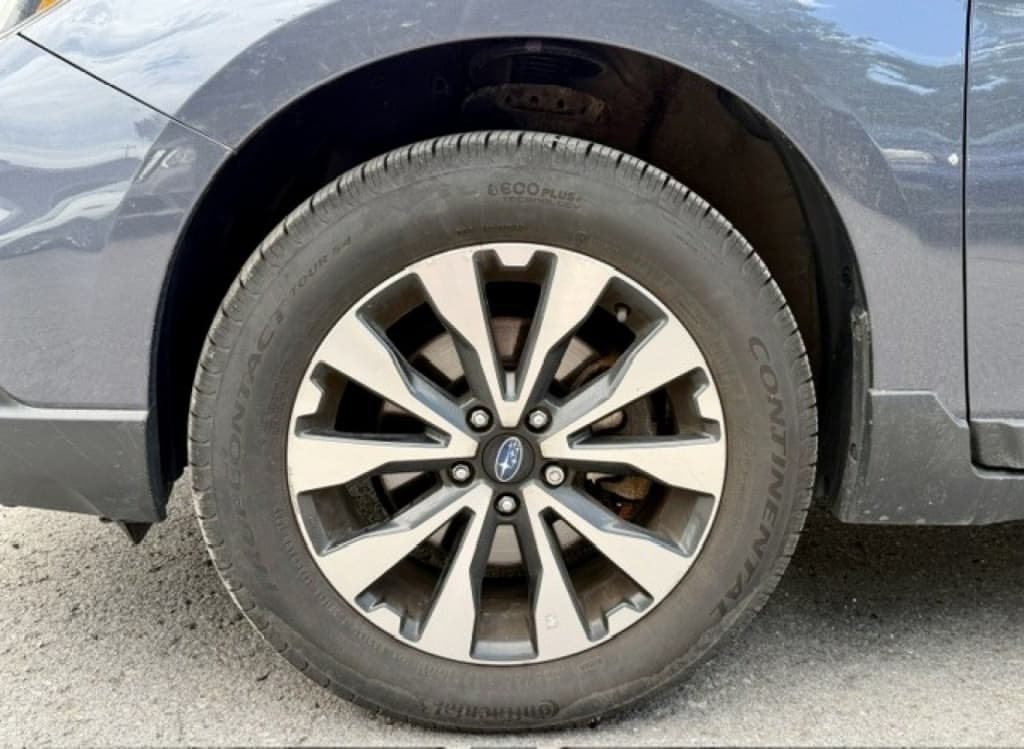 2017 Subaru Outback 2.5i Limited thumbnail 3
