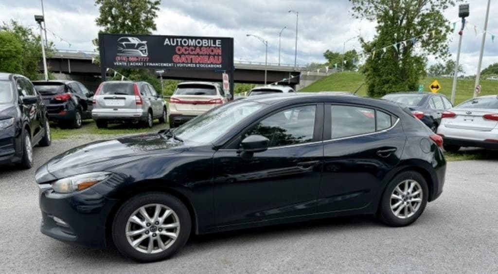 2018 Mazda Mazda3 Sport GS - Photo 1