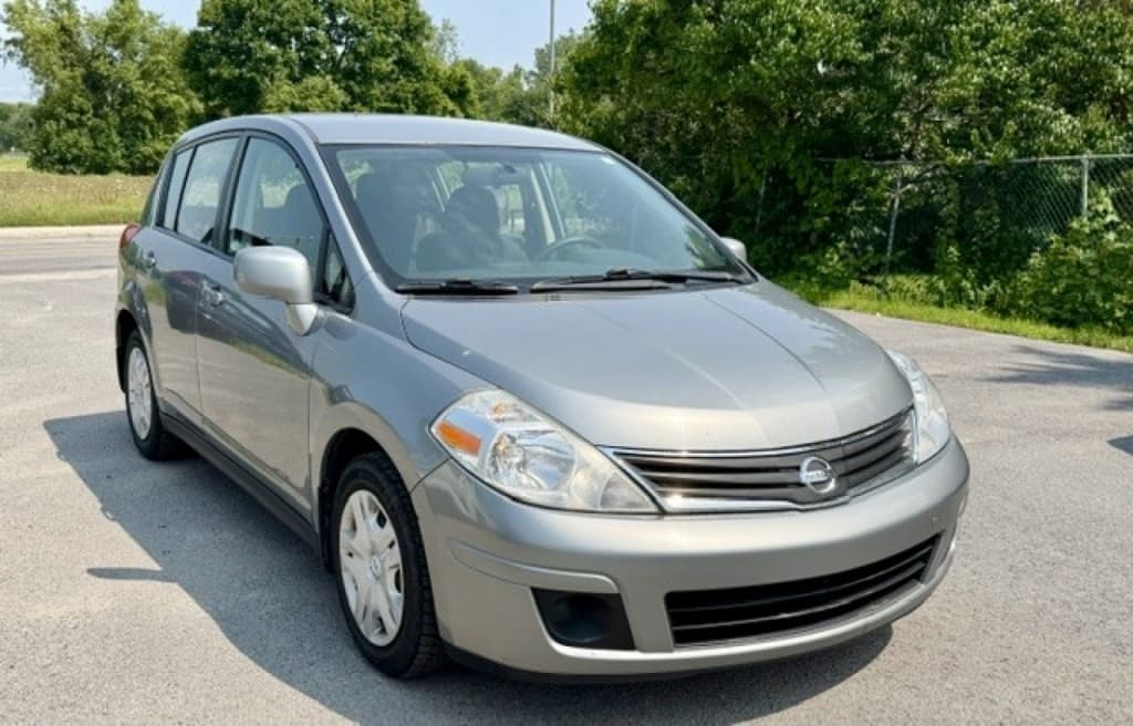 2012 Nissan Versa S thumbnail 5