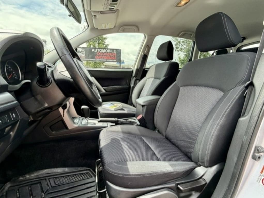 2017 Subaru Forester i thumbnail 8