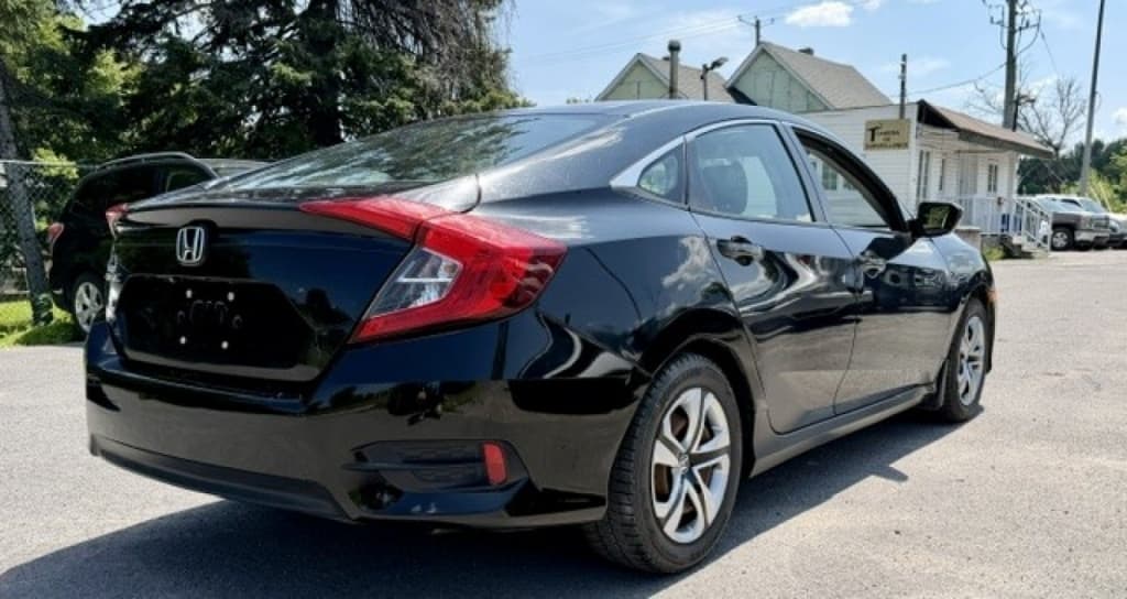 2017 Honda Civic Sedan LX thumbnail 4