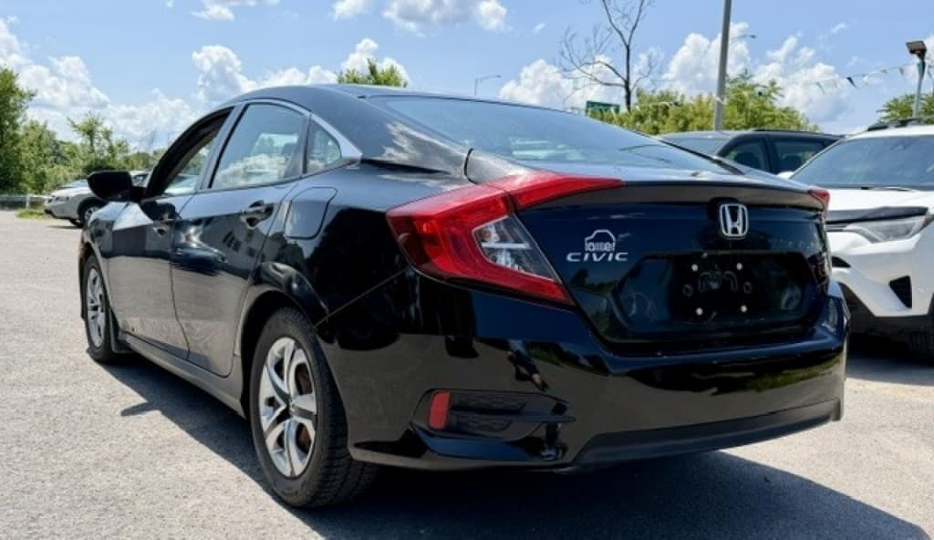 2017 Honda Civic Sedan LX thumbnail 3
