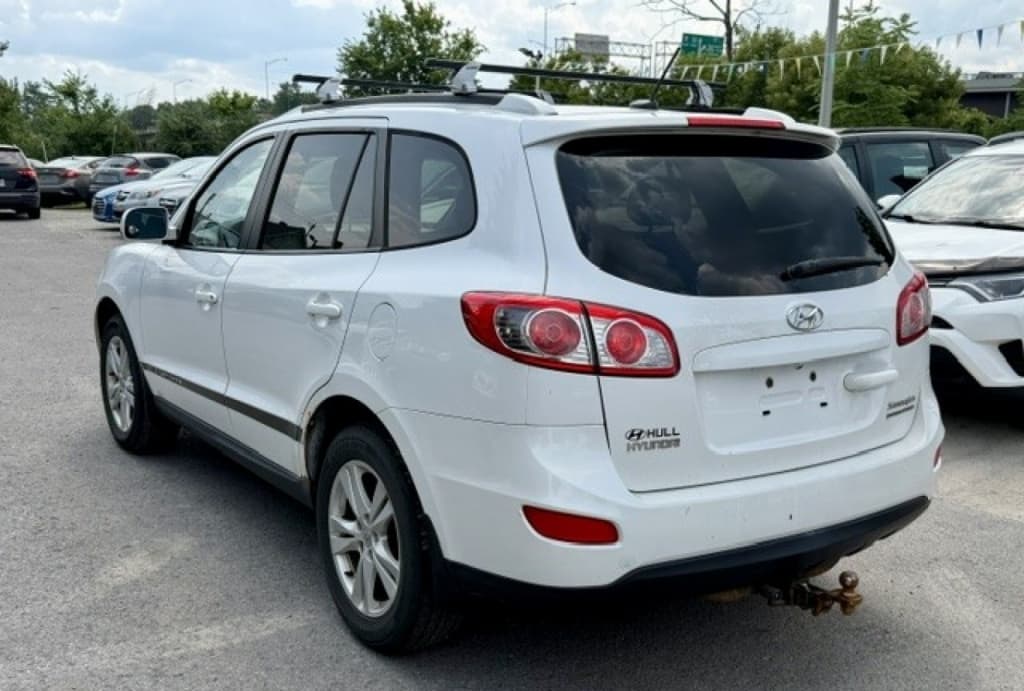 2011 Hyundai Santa Fe GL Sport thumbnail 3