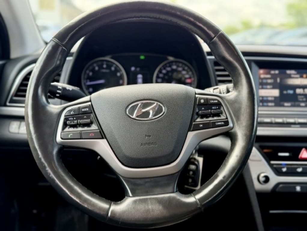 2017 Hyundai Elantra GL thumbnail 11