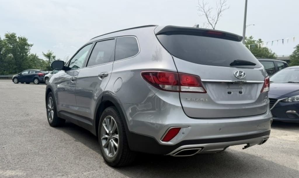 2017 Hyundai Santa Fe XL Luxury thumbnail 4