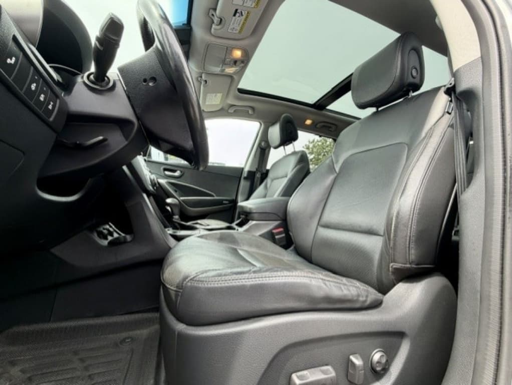 2017 Hyundai Santa Fe XL Luxury thumbnail 9