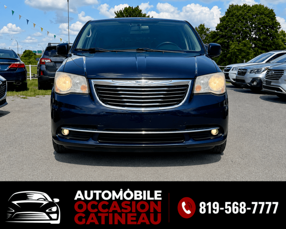 2014 Chrysler Town & Country Touring thumbnail 7