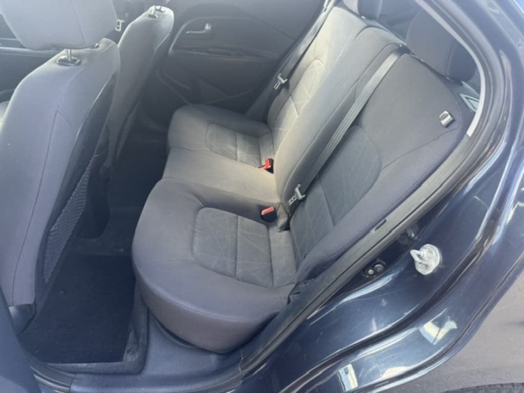 2013 KIA Rio thumbnail 7