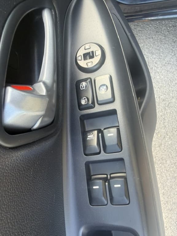 2013 KIA Rio thumbnail 9