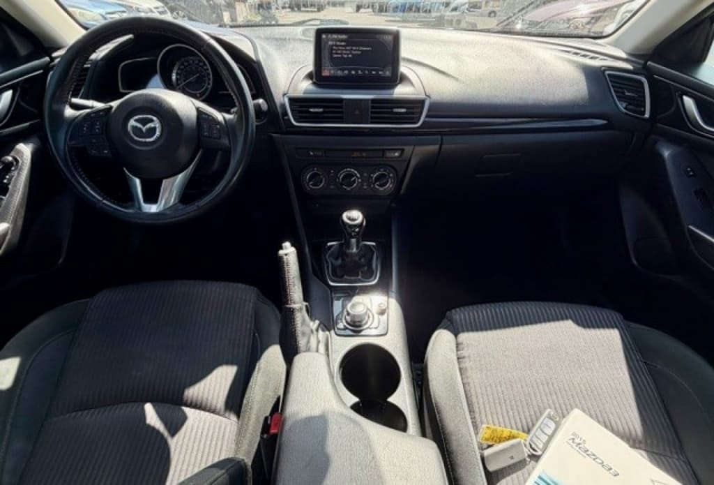 2015 Mazda Mazda3 GS thumbnail 9